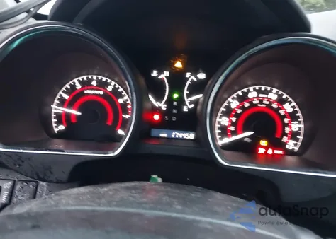 2012 Toyota Highlander Se V6 z USA, uszkodzony, nr VIN 5TDBK3EH5CS094445